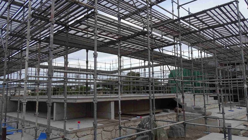 房屋建筑施工总承包流程解析：关键节点与合规要点
