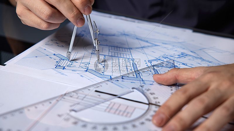 建筑施工总承包一级资质升级之路：条件与解析
